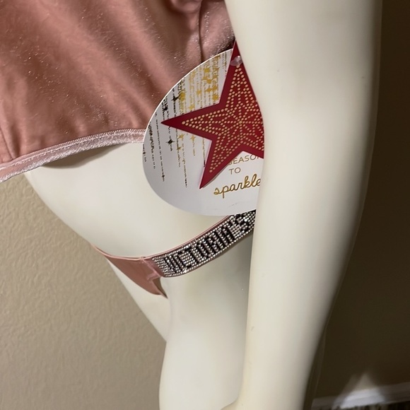 Blush Velvet Tank Top w Pearl Back straps Velvet Crop Top Tank Top Rare Sexy 🆕 - Picture 4 of 11